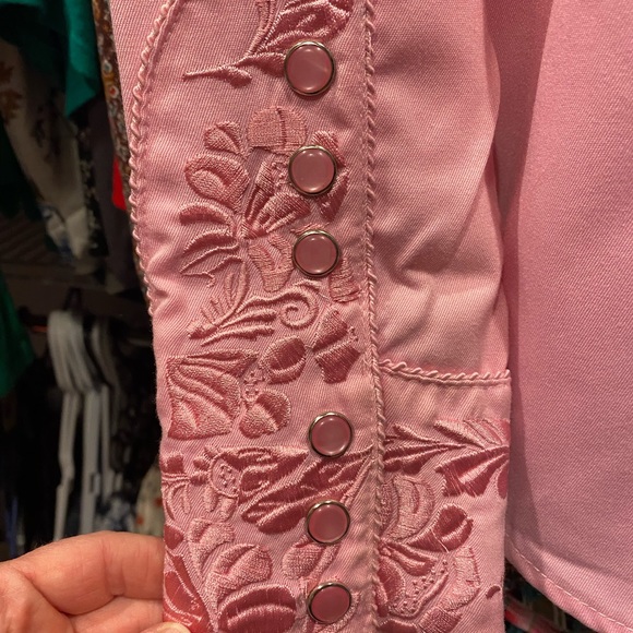 Scully medium pink ladies western pearl snap shirt. - Picture 4 of 4